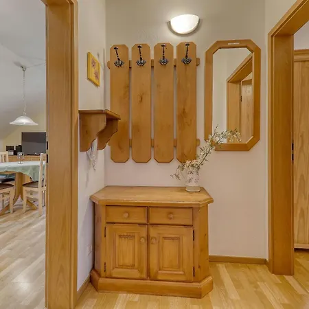 Private Mit Balkon Aussicht Auf Den Wald