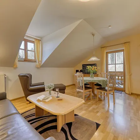 Apartment Private Mit Balkon Aussicht Auf Den Wald