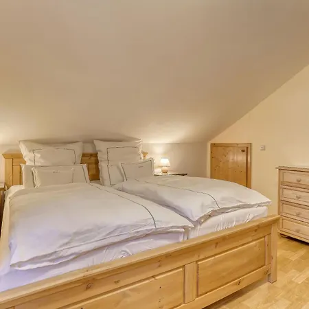 Apartment Private Mit Balkon Aussicht Auf Den Wald