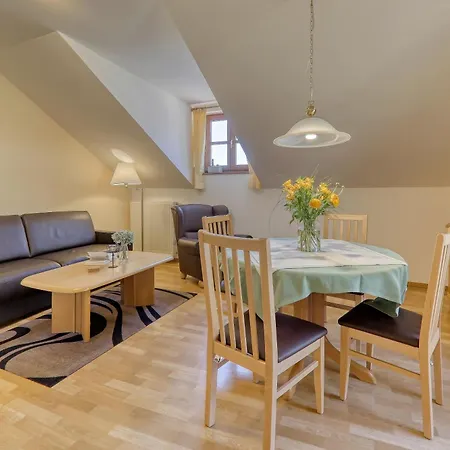 Private Mit Balkon Aussicht Auf Den Wald Apartment