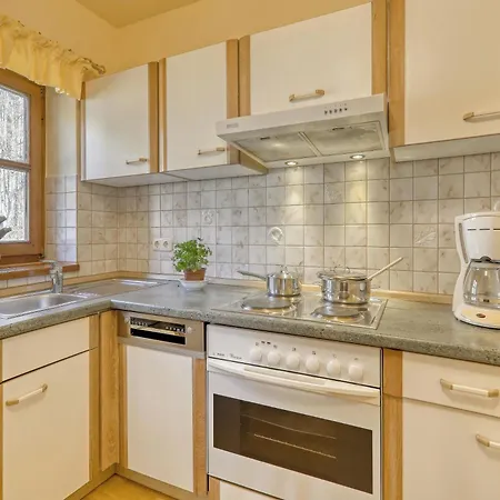 Private Mit Balkon Aussicht Auf Den Wald Apartment *