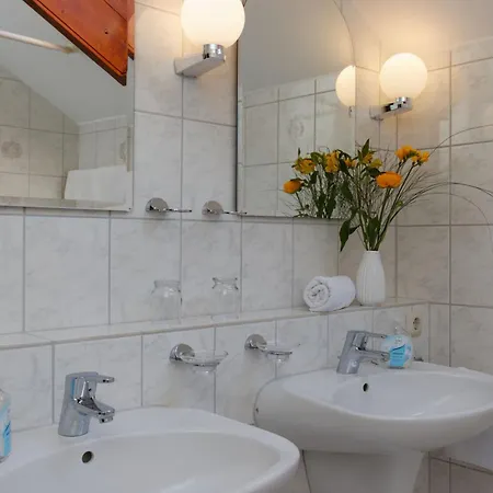 Private Mit Balkon Aussicht Auf Den Wald Apartment